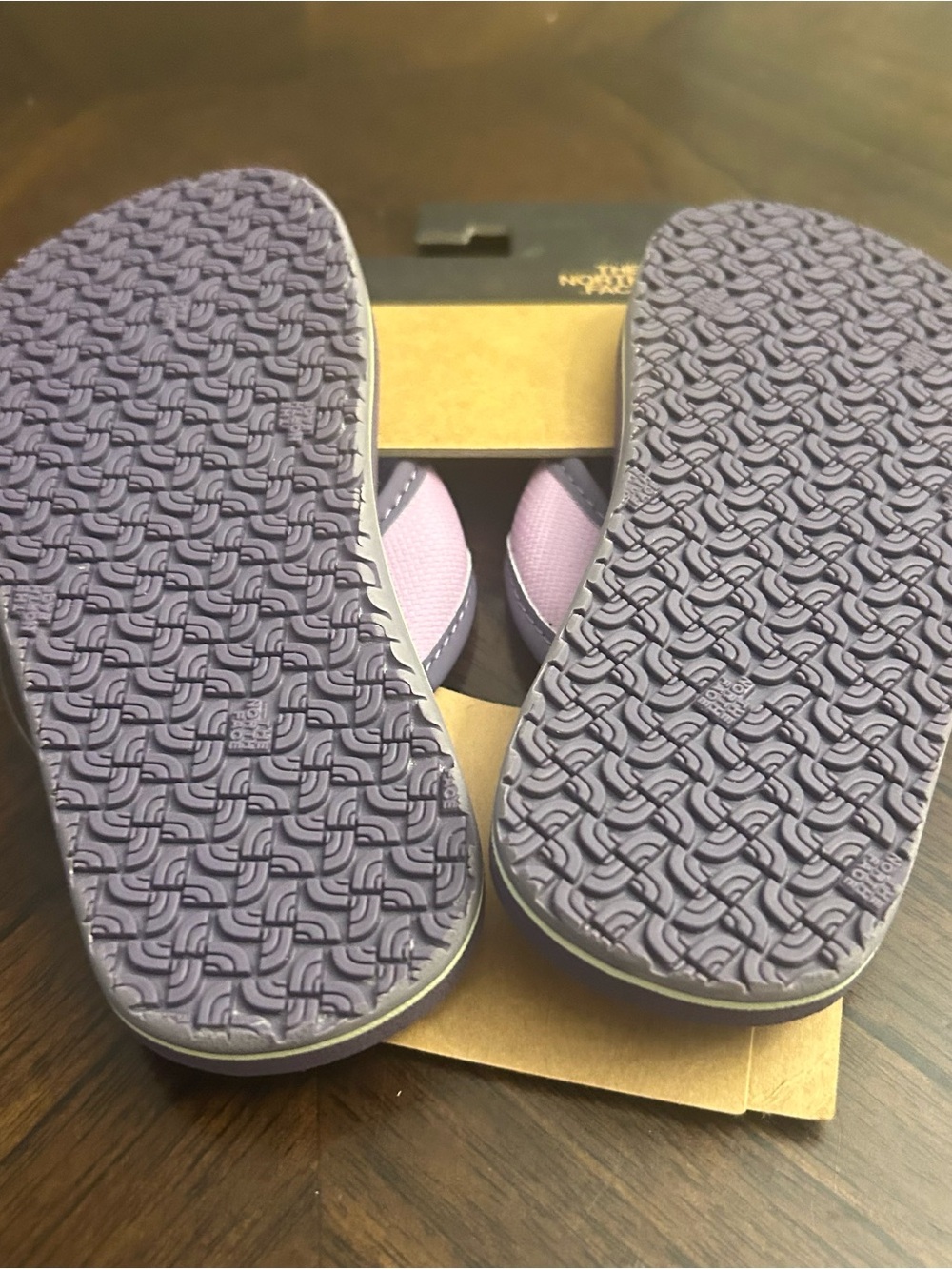 THE NORTH FACE kids Base Camp Flip Flops, Lunar Slate/Lupine, new size 11 - Picture 4 of 7